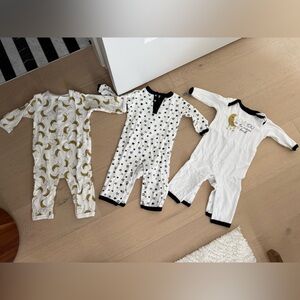Yoga Sprouts 6-9 month baby boys long sleeve rompers jumpsuit bundle celestial